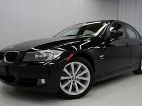 Used 2011 BMW 328i xDrive 4dr Sdn 328i xDrive AWD image 1