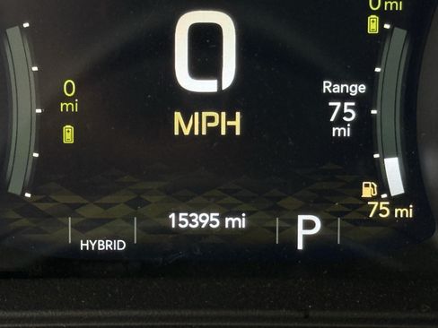 Used 2025 Jeep Wrangler Unlimited Sahara AWD/4WD image 21