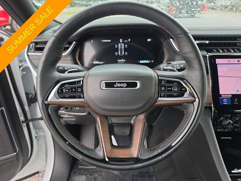 Certified 2025 Jeep Grand Cherokee Summit w/ Obsidian Package AWD/4WD image 26