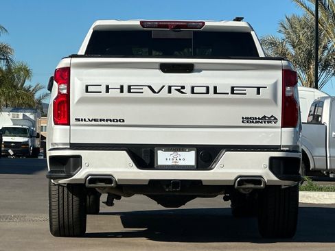 Used 2022 Chevrolet Silverado 1500 High Country w/ LPO, Dark Essentials Package image 5