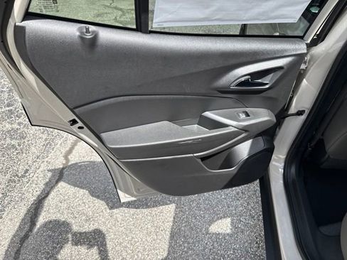 New 2026 Chevrolet Trax ACTIV FWD image 33
