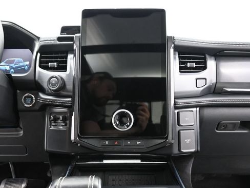Used 2024 Ford F150 Lightning Platinum AWD/4WD image 16