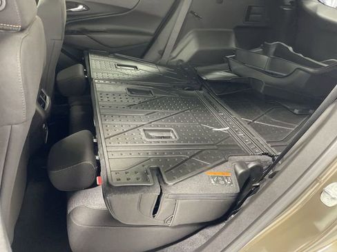 Used 2023 Chevrolet Equinox LT image 24