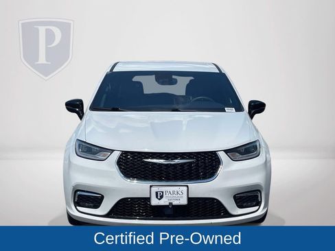Certified 2025 Chrysler Pacifica Select FWD image 4