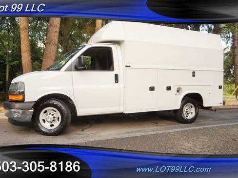 Used 2019 Chevrolet Express 3500 w/ Power Convenience Package image 5