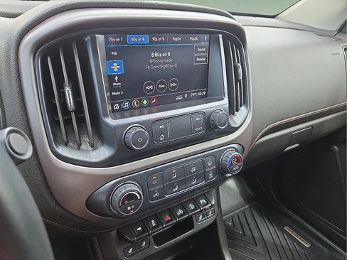 Used 2022 GMC Canyon AT4 w/ Trailering Package AWD/4WD image 16
