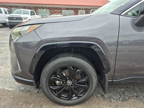 Used 2022 Toyota RAV4 XSE AWD/4WD image 15