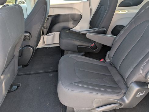Used 2024 Chrysler Voyager LX FWD image 13