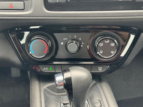 Certified 2018 Honda HR-V LX image 15