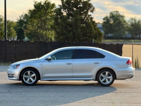 Used 2015 Volkswagen Passat 1.8T Limited Edition FWD image 8