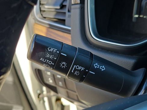 Used 2017 Honda CR-V Touring image 24