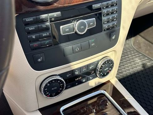 Used 2014 Mercedes-Benz GLK 350 4MATIC image 30