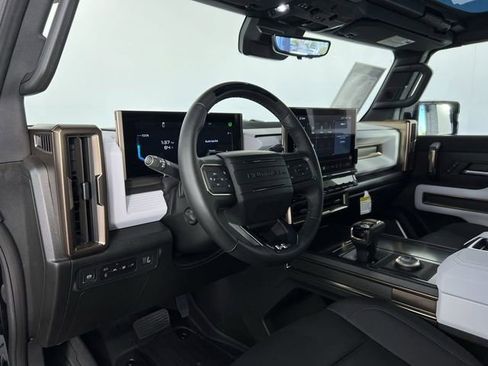 Used 2024 GMC Hummer EV 2X w/ Extreme Off-Road Package image 10
