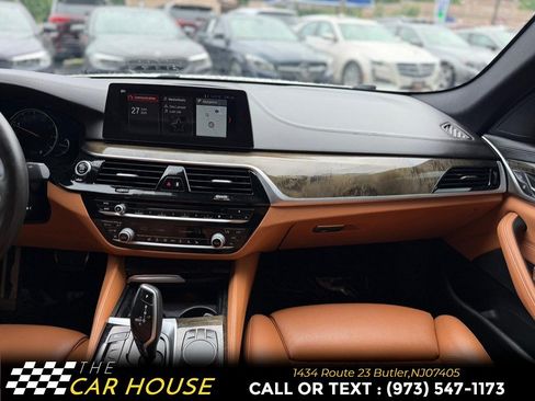 Used 2018 BMW 540i w/ M Sport Package RWD image 27