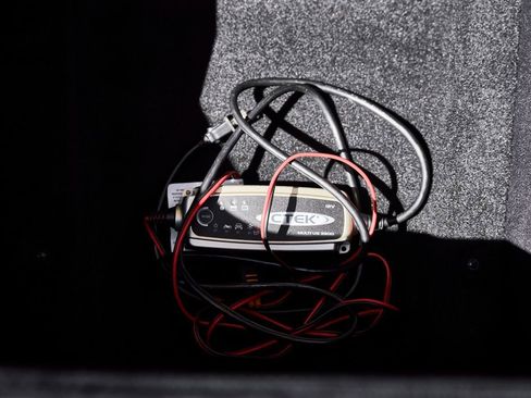 Used 2021 Ferrari F8 Tributo image 21