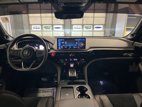 Used 2025 Acura MDX A-Spec image 31