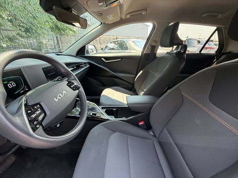 Used 2026 Kia Niro LX FWD image 24