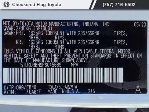 Used 2023 Toyota Highlander XLE AWD/4WD image 23