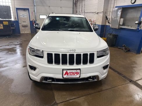 Used 2016 Jeep Grand Cherokee Overland image 2