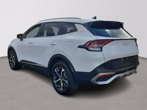 Used 2023 Kia Sportage EX image 4