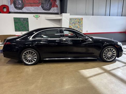 Used 2023 Mercedes-Benz S 580 4MATIC Sedan image 3