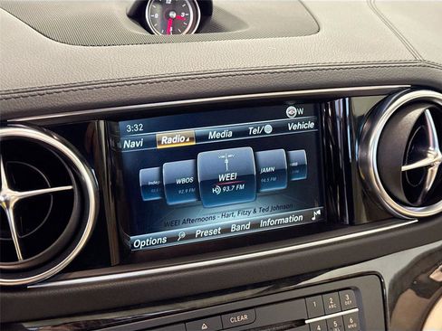 Used 2017 Mercedes-Benz SL 550 image 15