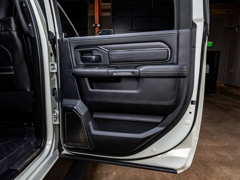 Used 2024 RAM 3500 Limited image 39