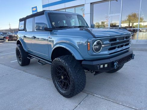 Used 2022 Ford Bronco 4-Door AWD/4WD image 1
