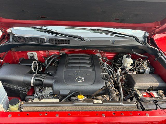Used 2015 Toyota Tundra SR5 w/ TRD Off Road Package AWD/4WD image 34