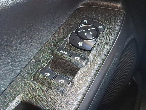 Used 2021 Ford EcoSport SE image 24