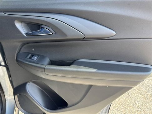 Used 2023 Chevrolet TrailBlazer RS w/ Convenience Package image 29