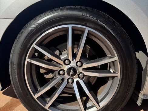 Used 2016 Ford Mustang Premium RWD image 20