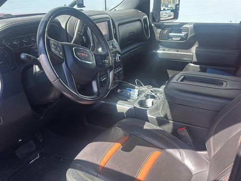 Used 2022 GMC Sierra 2500 AT4 w/ AT4 Preferred Package image 9