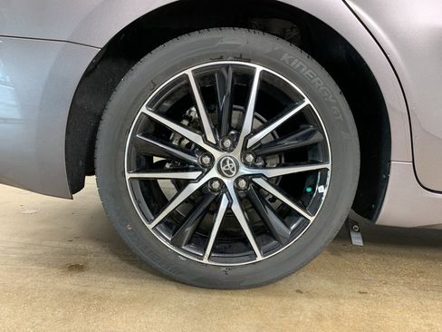 Used 2024 Toyota Camry SE w/ Convenience Package image 37