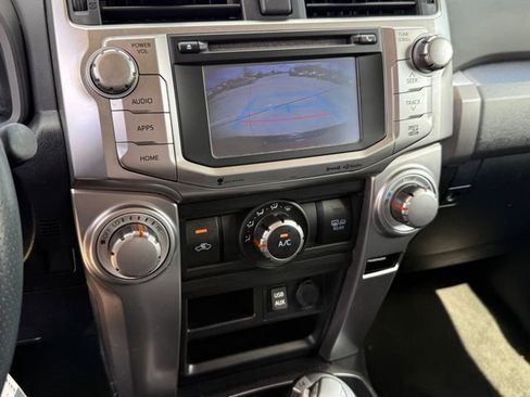 Used 2016 Toyota 4Runner SR5 Premium image 16