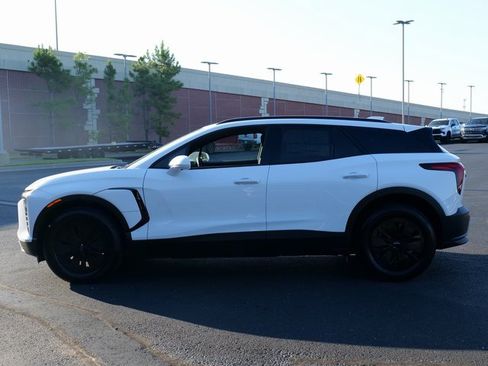 New 2025 Chevrolet Blazer EV LT w/ Super Cruise Package image 28