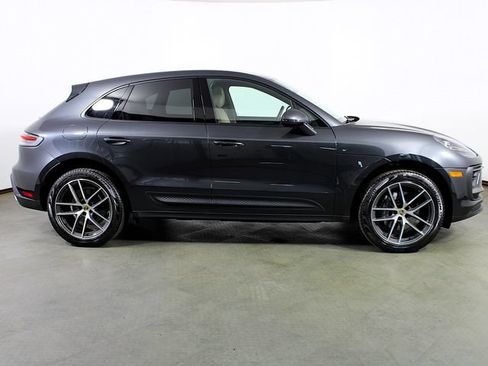 Certified 2024 Porsche Macan AWD/4WD image 8