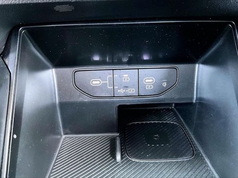 Used 2025 Kia Sorento S w/ Panoramic Sunroof Package FWD image 17