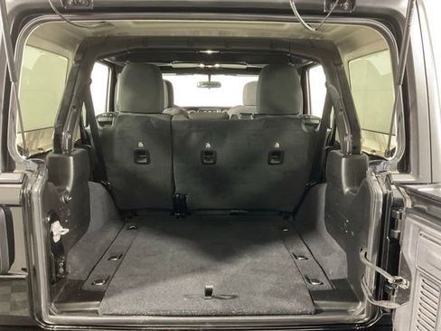 Used 2019 Jeep Wrangler Unlimited Sport S image 33