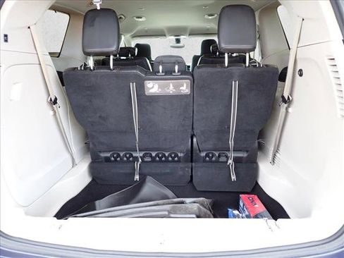 Used 2019 Chrysler Pacifica Touring-L image 8