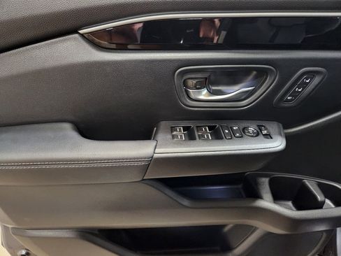 Used 2023 Honda Pilot Touring image 42