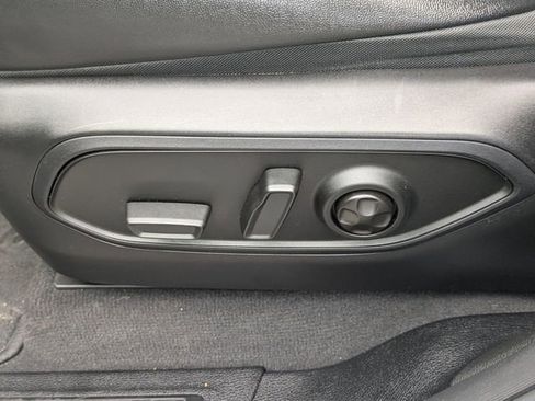 Used 2023 Jeep Grand Cherokee Limited image 21