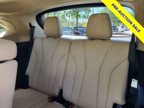 Certified 2025 Acura MDX FWD w/ Technology Package image 14