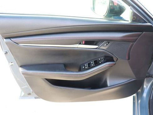 Used 2025 MAZDA MAZDA3 s image 8