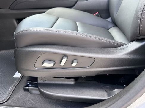 New 2025 Cadillac XT5 Premium Luxury FWD image 25