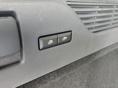 New 2026 Lincoln Nautilus Premier w/ Equipment Group 102A image 33