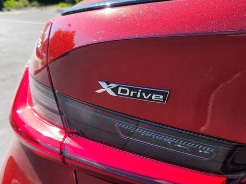 New 2026 BMW 330i xDrive Sedan w/ M Sport Package AWD/4WD image 20