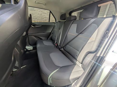 Used 2025 Kia Niro LX FWD image 27