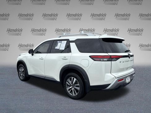Used 2024 Nissan Pathfinder SL AWD/4WD image 8