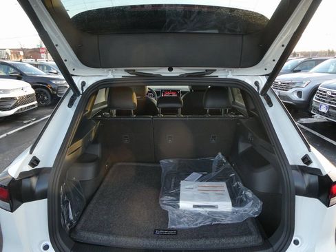 New 2026 Volkswagen Tiguan SE R-Line AWD/4WD image 19